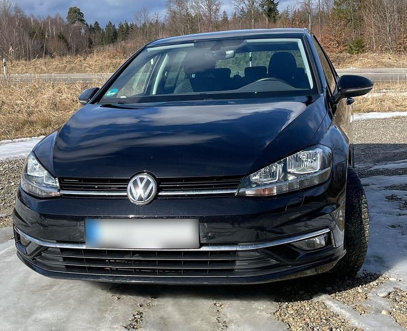 Gebraucht VW Golf VII Join 116 PS (85 kW) 2018 Schwarz Limousine