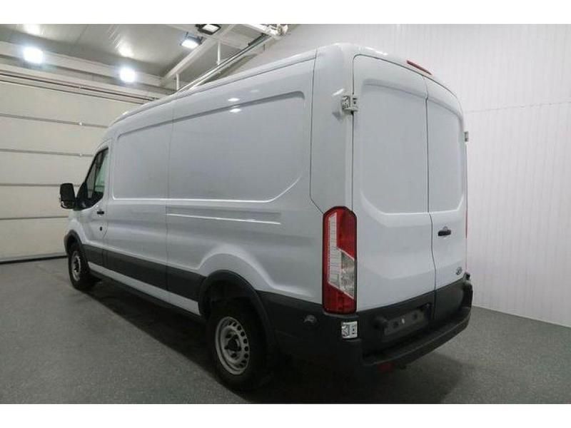 Gebraucht Ford Transit 105 PS (77 kW) 2018 Frostweiss Van