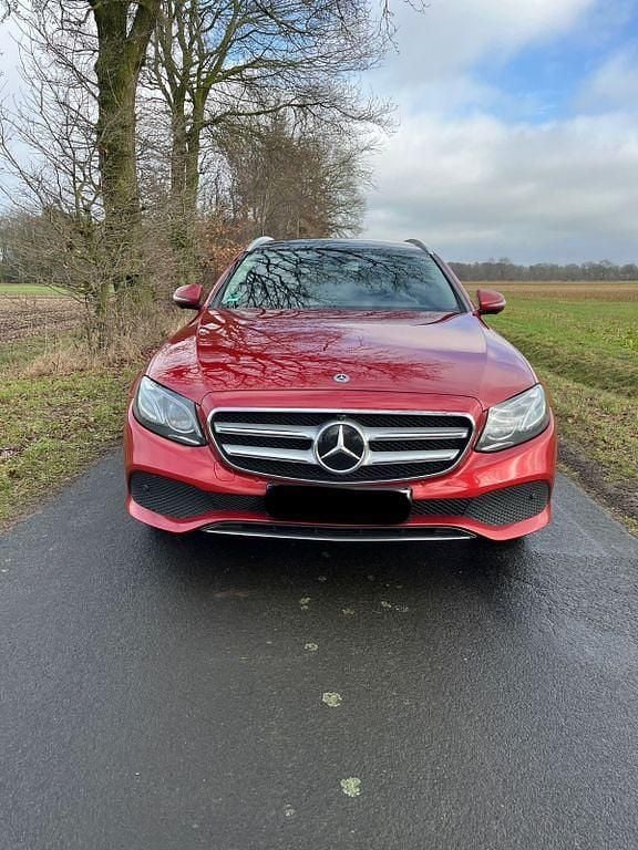 Gebraucht Mercedes E400 Avantgarde 333 PS (244 kW) 2017 Rot Kombi