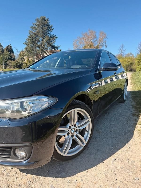 Gebraucht BMW 535 313 PS (230 kW) 2015 Blau Limousine