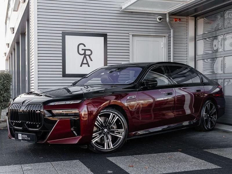 Second-hand BMW M760e 2024 Roșu Berlinǎ