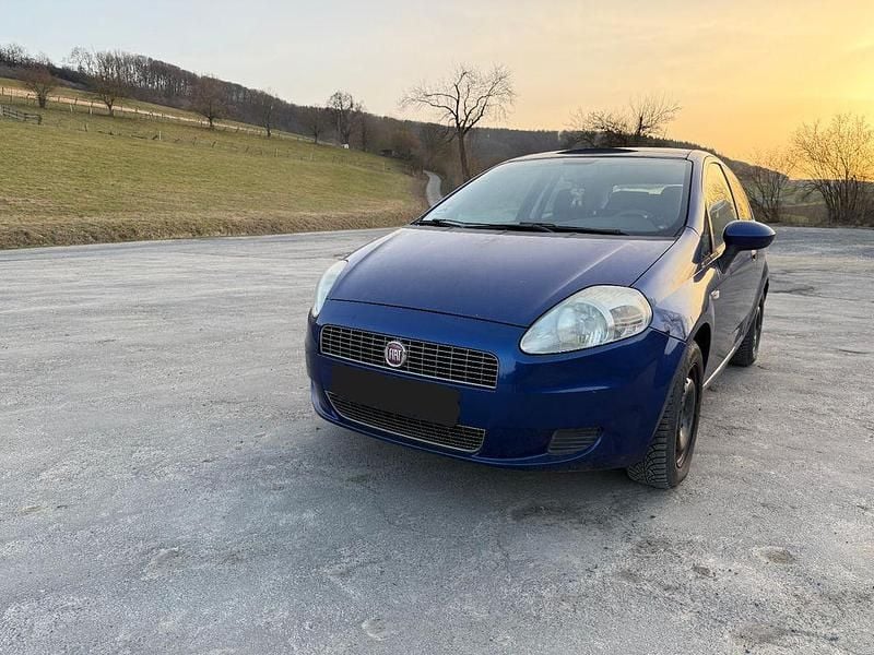 Gebraucht Fiat Punto Dynamic 65 PS (47 kW) 2009 Blau Kleinwagen