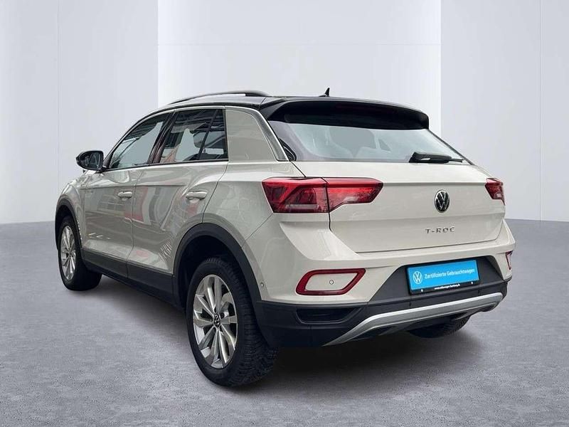 Gebraucht VW T-Roc Life 110 PS (80 kW) 2023 Grau SUV