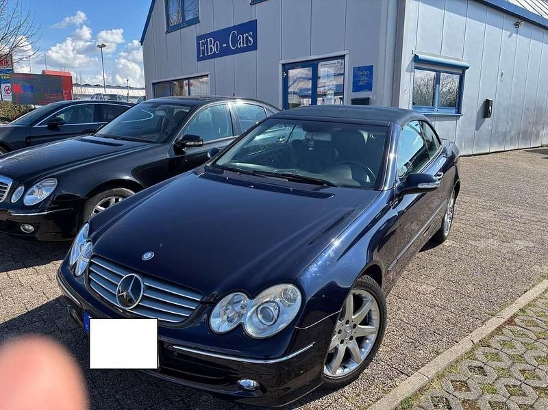 Tansanitblau metalliclack Gebraucht 2004 Mercedes CLK240 Cabrio | 9.499 € (Fairer Preis) - Bild 1/4
