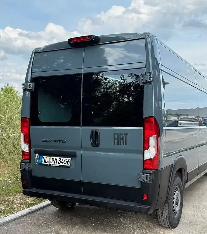Gebraucht Fiat Ducato 179 PS (131 kW) 2025 Grau Van