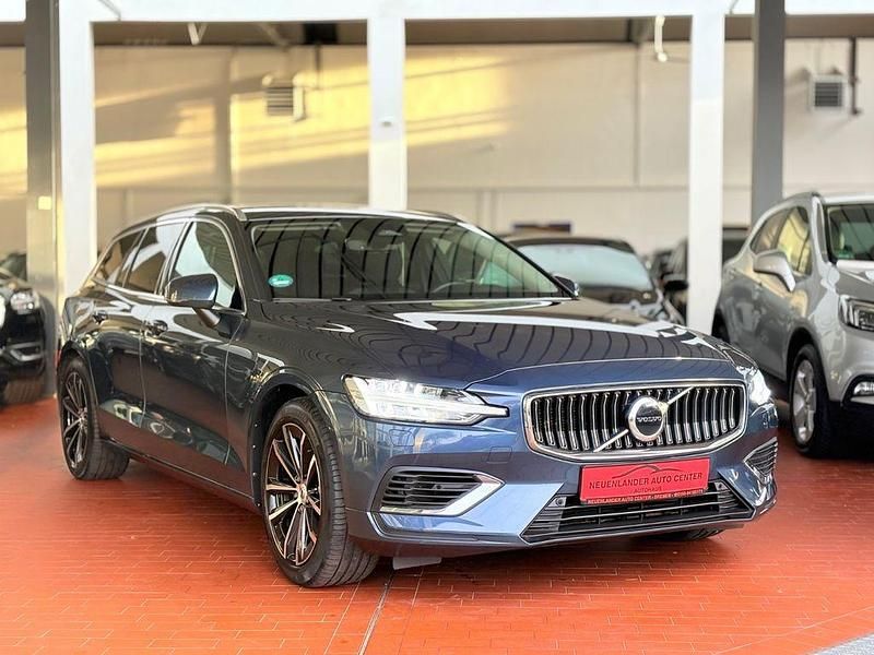 Gebraucht Volvo V60 341 PS (250 kW) 2022 Blau Kombi