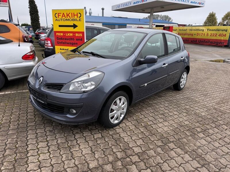 Blau Gebraucht 2006 Renault Clio III Dynamique Limousine | 3.400 € (Fairer Preis) - Bild 1/4