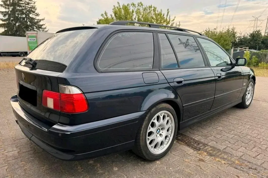Gebraucht BMW 525 192 PS (141 kW) 2001 Blau Kombi