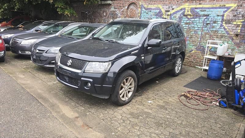 Schwarz Gebraucht 2007 Suzuki Grand Vitara SUV | 2.650 € (Guter Preis) - Bild 1/4