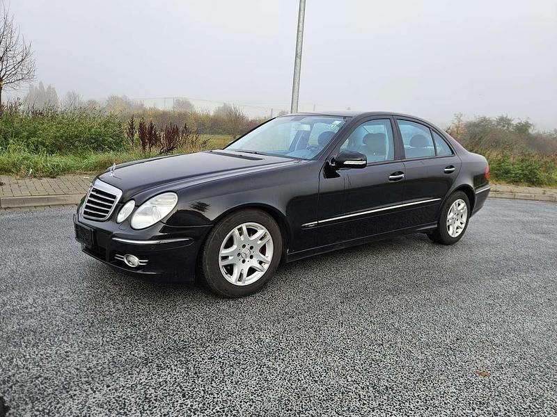 Gebraucht Mercedes E200 184 PS (135 kW) 2007 Obsidianschwarz  metalliclack Limousine