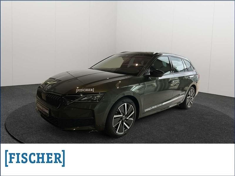 Dunkelgruen Gebraucht 2025 Skoda Octavia SportLine Kombi | 42.970 € - Bild 1/4
