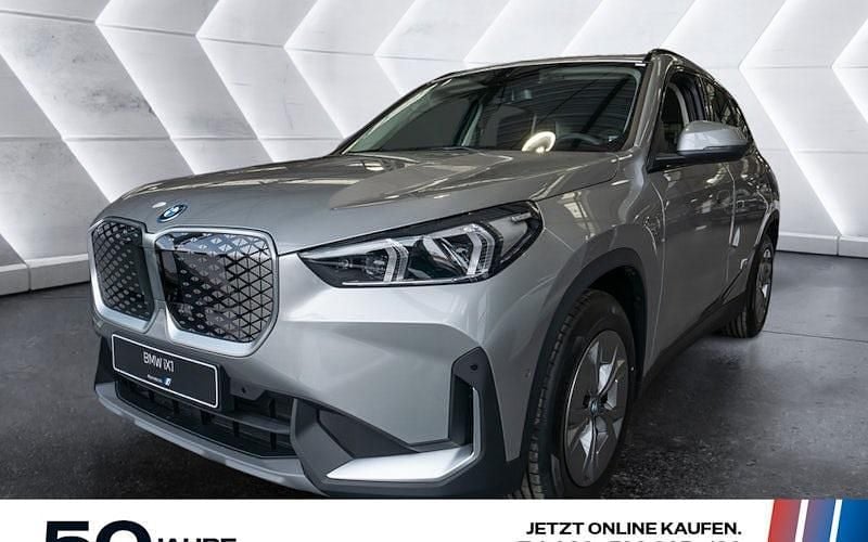 Nouă BMW iX1 Performance 230 kW (313 CP) 2025 Argintiu SUV