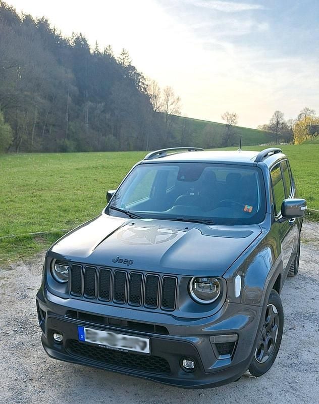 Gebraucht Jeep Renegade 130 PS (95 kW) 2022 Grau SUV