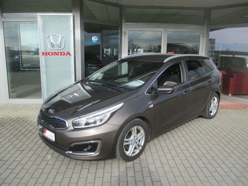 Beige Gebraucht 2017 Kia Ceed Sportswagon Kombi | 10.790 € (Fairer Preis) - Bild 1/4