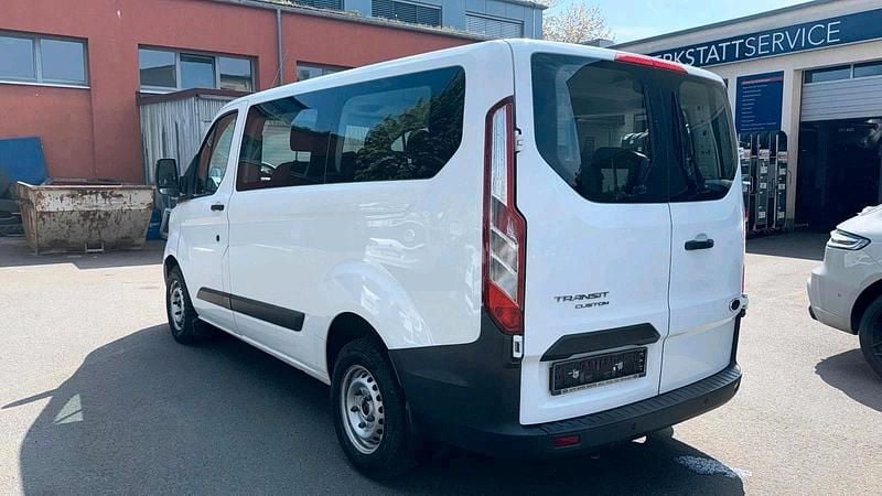 Second-hand Ford Transit Custom 105 CP (77 kW) 2017 Alb Monovolum