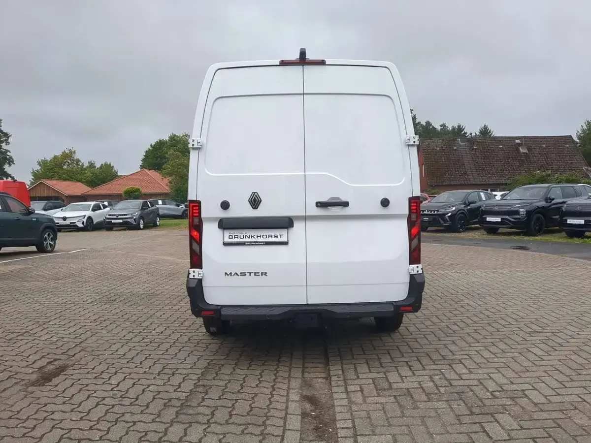 Neu Renault Master 170 PS (125 kW) 2026 Mineralweiß Van / Kleinbus