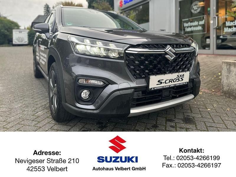 Grau Gebraucht 2023 Suzuki SX4 S-Cross Comfort+ SUV | 23.490 € (Fairer Preis) - Bild 1/4