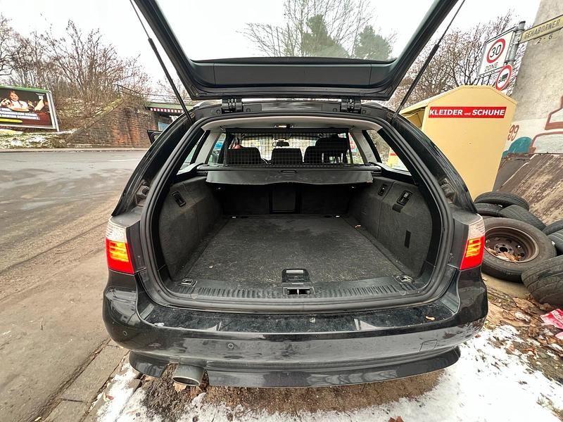 Gebraucht BMW 520 163 PS (119 kW) 2009 Schwarz Kombi