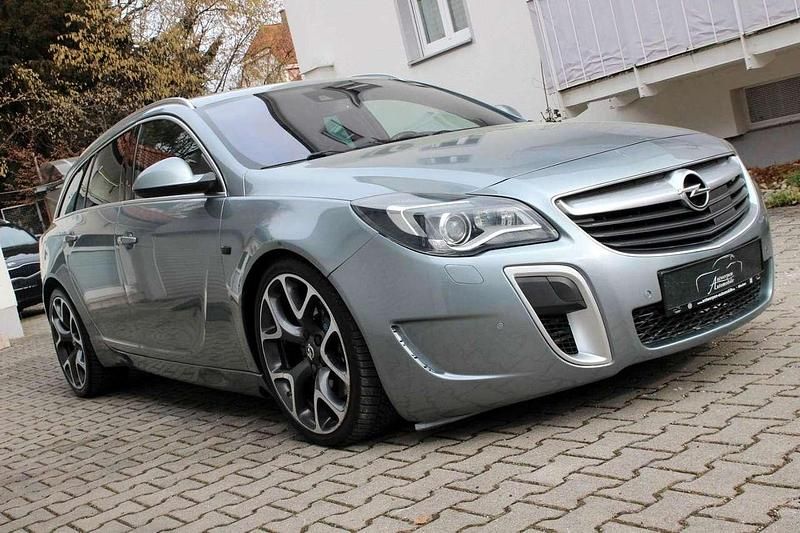 Gebraucht Opel Insignia OPC 325 PS (239 kW) 2014 Silbersee/silver lake Kombi