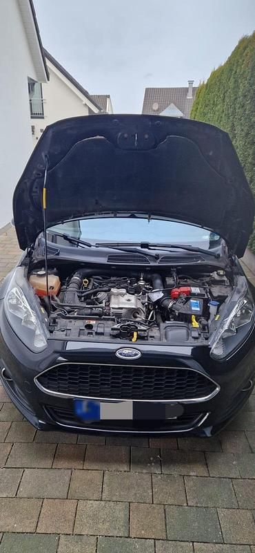 Gebraucht Ford Fiesta 100 PS (73 kW) 2017 Schwarz Kleinwagen
