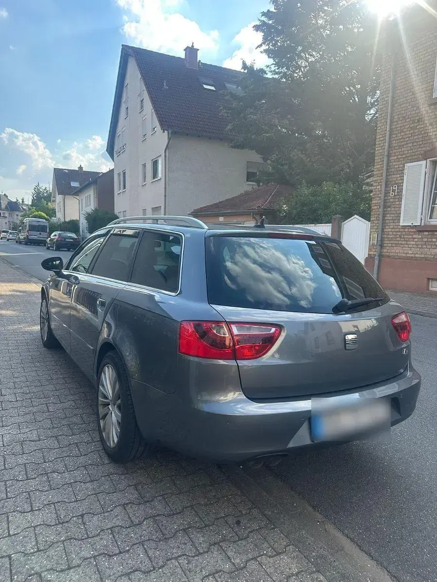 Gebraucht Seat Exeo Ecomotive 143 PS (105 kW) 2012 Grau Kombi