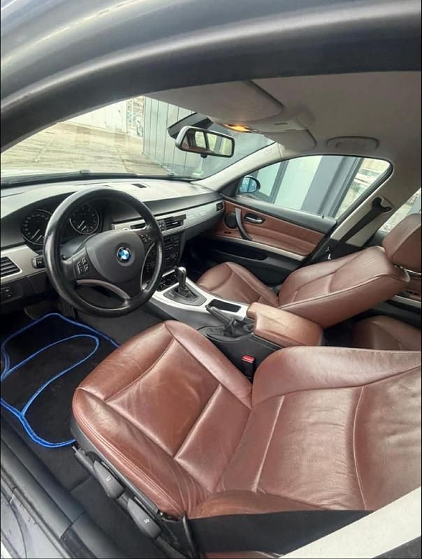 Gebraucht BMW 325 218 PS (160 kW) 2005 Grau Limousine