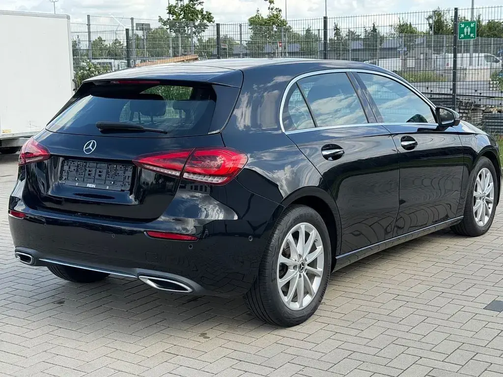 Gebraucht Mercedes A250 224 PS (164 kW) 2020 Schwarz Limousine