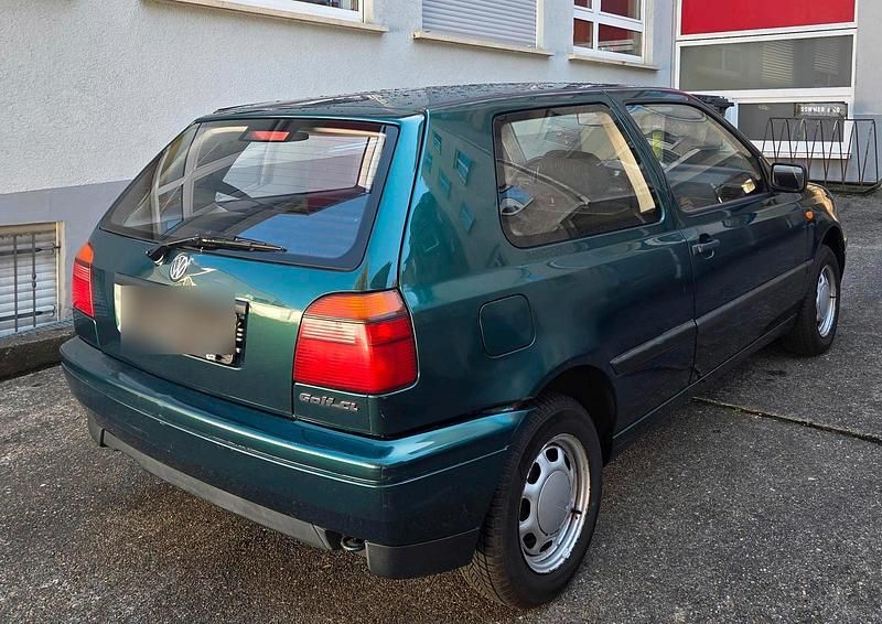 Grün Gebraucht 1996 VW Golf III Kleinwagen | 700 € (Fairer Preis) - Bild 1/4