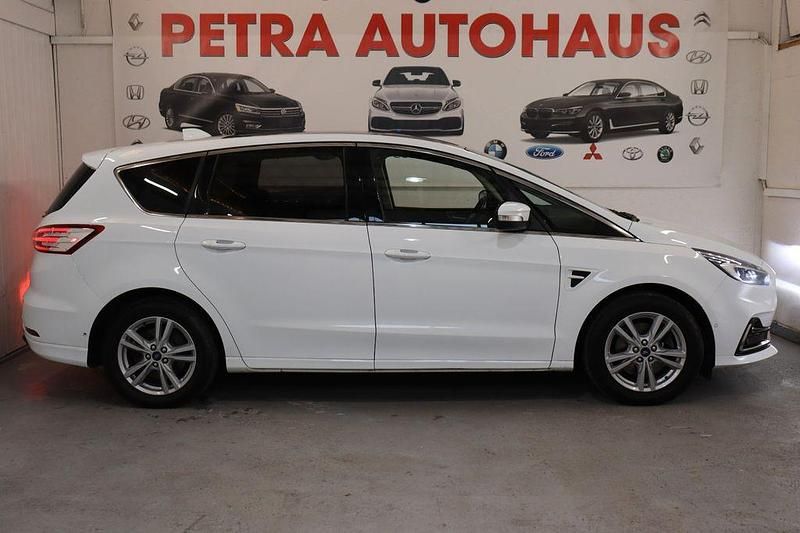 Weiß Gebraucht 2020 Ford S-MAX Titanium Van / Kleinbus | 14.499 € (Fairer Preis) - Bild 1/4