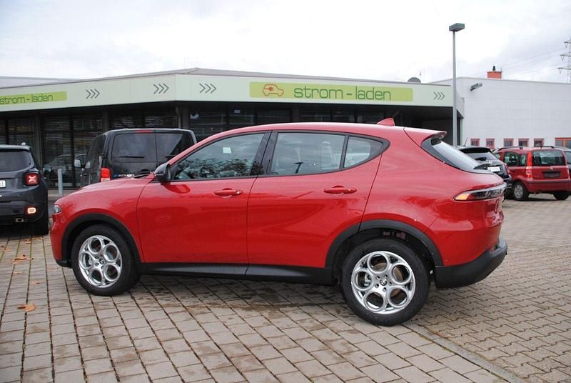 Gebraucht Alfa Romeo Tonale Sprint 131 PS (96 kW) 2024 Rot SUV