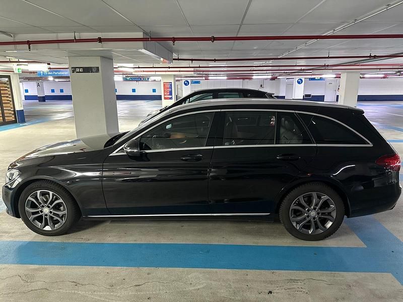 Gebraucht Mercedes C220 170 PS (125 kW) 2015 Schwarz Kombi