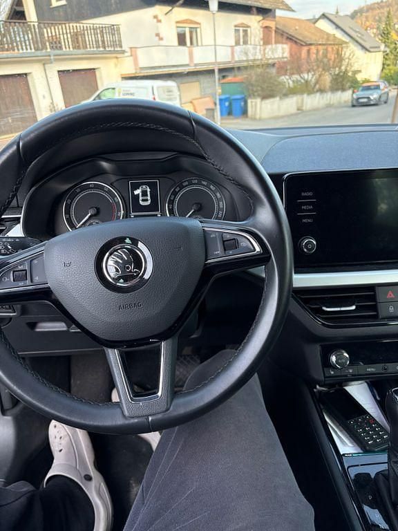 Gebraucht Skoda Scala Style 116 PS (85 kW) 2019 Grau Kleinwagen