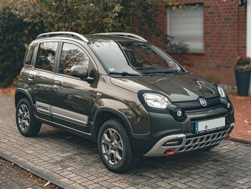Grün Gebraucht 2018 Fiat Panda Cross Cross Kleinwagen | 9.400 € (Superpreis) - Bild 1/4