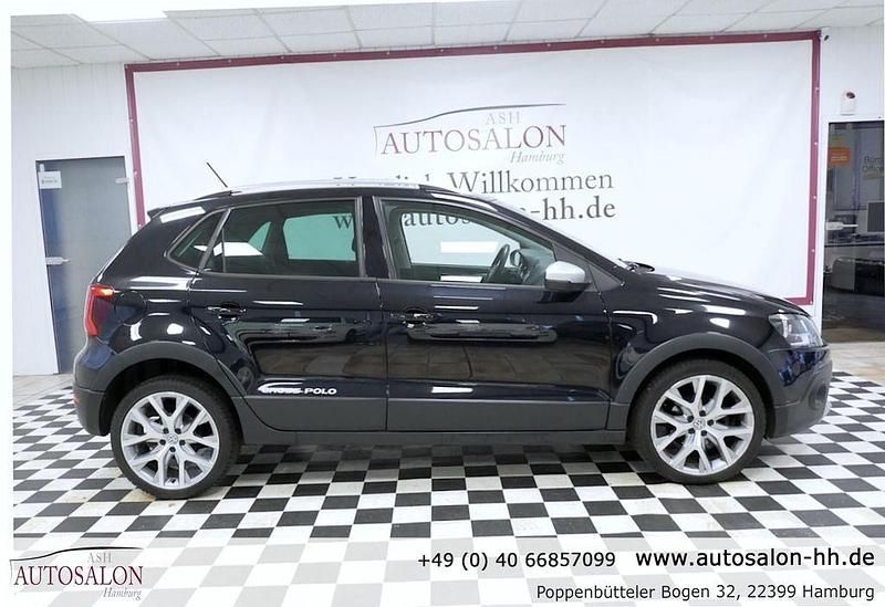 Gebraucht VW Polo Cross 90 PS (66 kW) 2014 Deep black perleffekt Kleinwagen