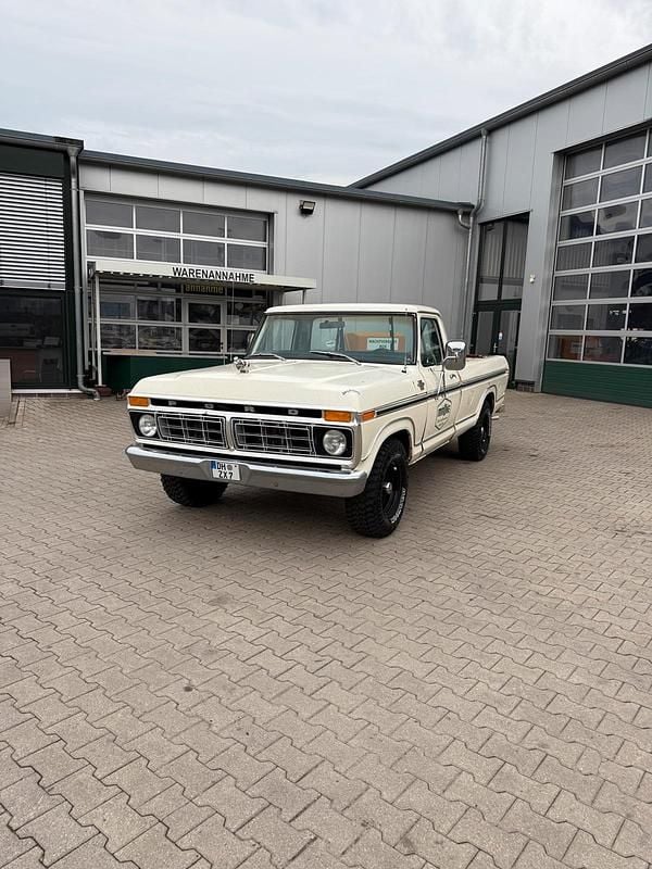 Weiß Gebraucht 1977 Ford F-150 Abholung | 15.000 € - Bild 1/4