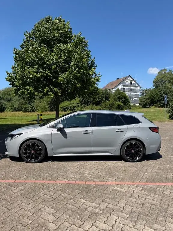 Gebraucht Toyota Corolla Lounge 152 PS (111 kW) 2022 Grau Kombi