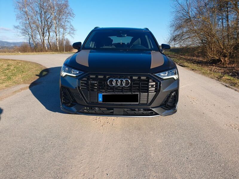 Grau Gebraucht 2020 Audi Q3 S-Line SUV | 31.600 € (Superpreis) - Bild 1/4