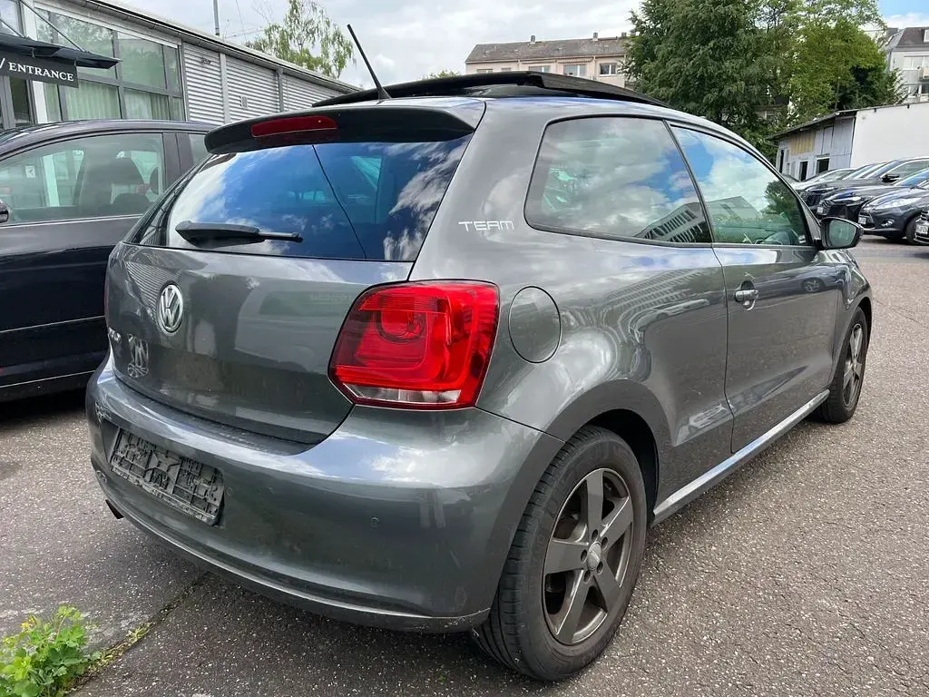 Gebraucht VW Polo Highline 105 PS (77 kW) 2011 Grau Kleinwagen
