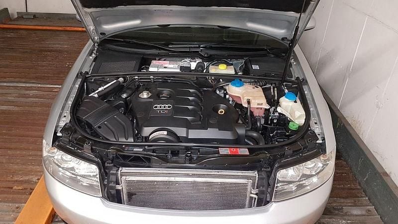 Gebraucht Audi A4 Ambiente 131 PS (96 kW) 2004 Silber Limousine