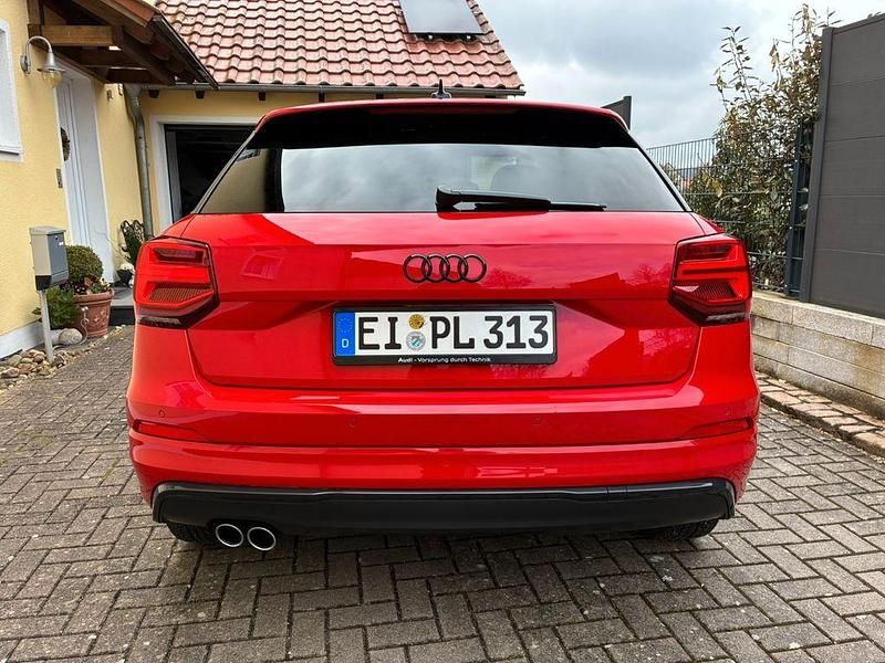 Gebraucht Audi Q2 S-Line 150 PS (110 kW) 2020 Rot SUV