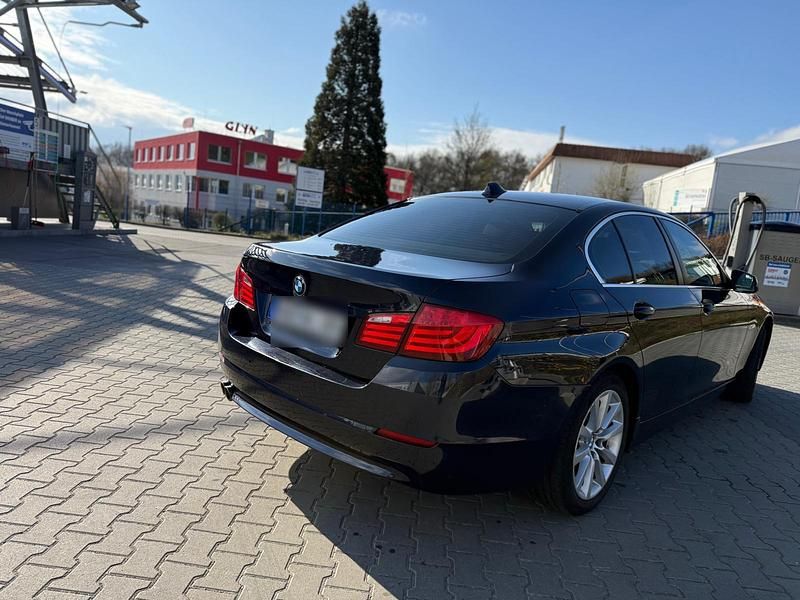 Gebraucht BMW 525 204 PS (150 kW) 2010 Blau Limousine