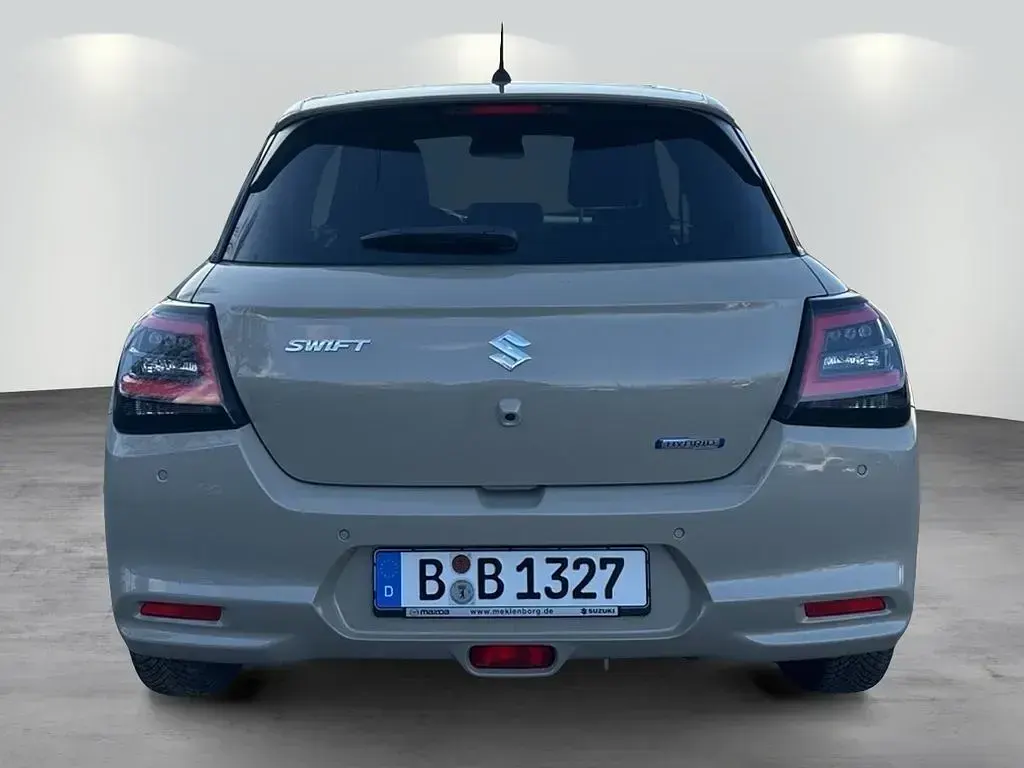 Gebraucht Suzuki Swift Comfort 83 PS (61 kW) 2025 Caravan ivory Kleinwagen