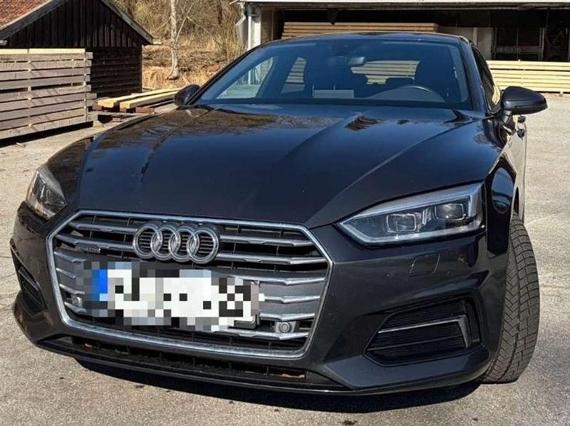 Gebraucht Audi A5 Comfort 218 PS (160 kW) 2017 Grau Coupé