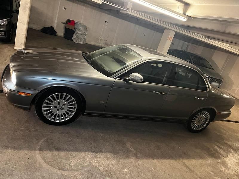 Gebraucht Jaguar XJ 207 PS (152 kW) 2007 Grau Limousine