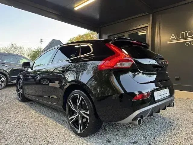Gebraucht Volvo V40 R-Design 190 PS (139 kW) 2018 Schwarz metallic Limousine