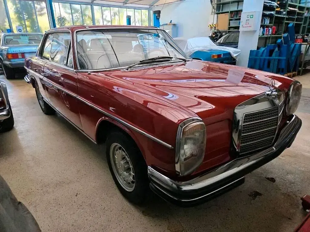 Gebraucht Mercedes W114 1973 Rot Coupé