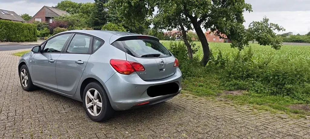 Gebraucht Opel Astra 116 PS (85 kW) 2015 Grau Limousine