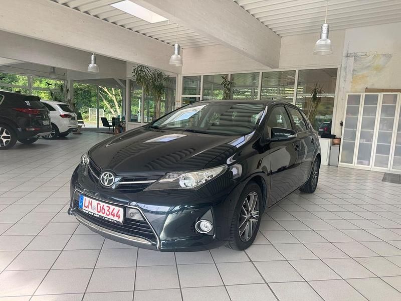 Gebraucht 2013 Toyota Auris Edition Limousine | 8.999 € (Fairer Preis) - Bild 1/4