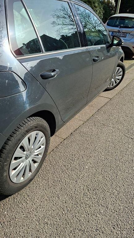 Gebraucht VW Golf VII Trendline 86 PS (63 kW) 2017 Grau Limousine