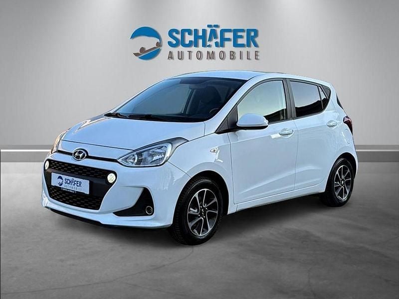 Gebraucht Hyundai i10 Trend 67 PS (49 kW) 2017 Polar white / sol Kleinwagen